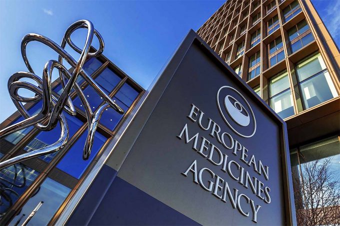 Vietato il noto farmaco, il clamoroso annuncio dopo la scoperta degli esperti: "Gravi effetti collaterali" Agencia-Europea-de-Medicamentos-EMA-4-680x453