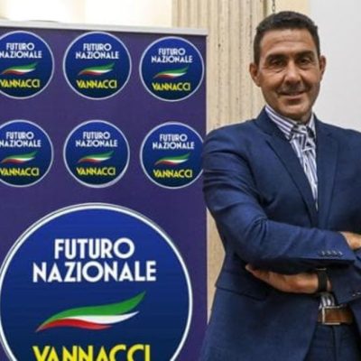 Vannacci lascia la Lega: “Futuro nazionale è realtà”. Pronti a seguirlo Pozzolo e Furgiuele. Salvini: “Deluso e amareggiato”