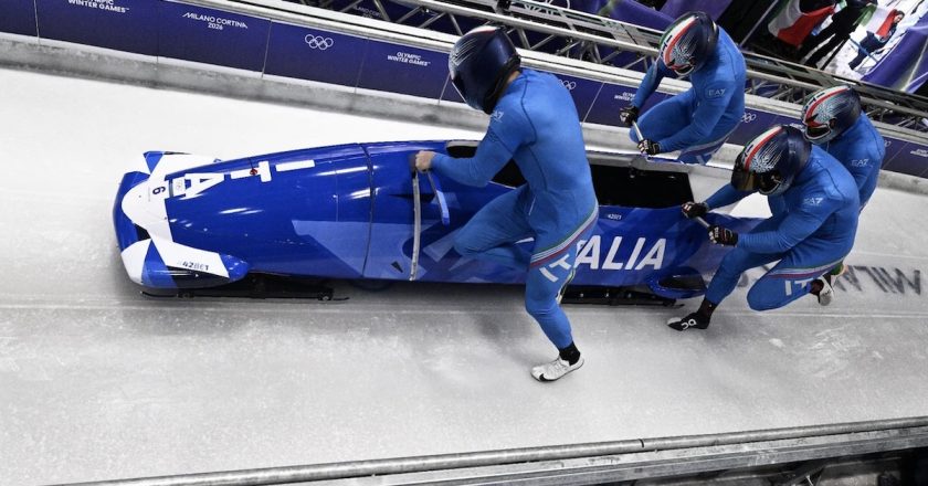 Olimpiadi, fuorionda Rai nella gara di bob: “Evitiamo equipaggio di Israele”. Provvedimenti