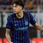 Bastoni fischiato a Lecce dopo il caso Juve: la reazione della panchina dell’Inter e le parole di Chivu