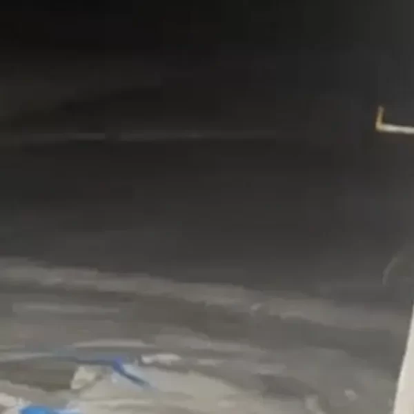 Mare fuori controllo nelle Marche, Porto Recanati devastata: “Onde come muri”