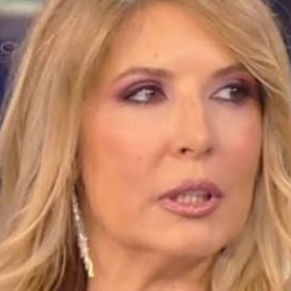 “È da denuncia”. Sanremo 2026, Selvaggia Lucarelli: il commento su cantante e canzone in gara