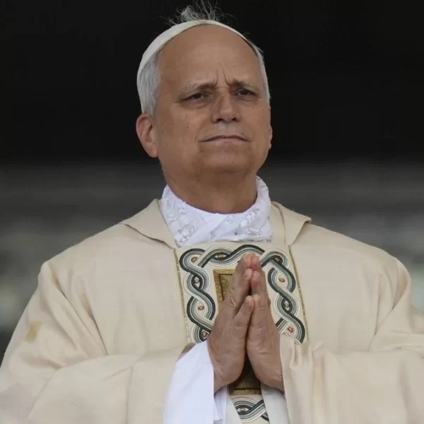 “Arrestato”. Terremoto nella Chiesa, notizia choc: “Papa Leone l’ha mandato via”