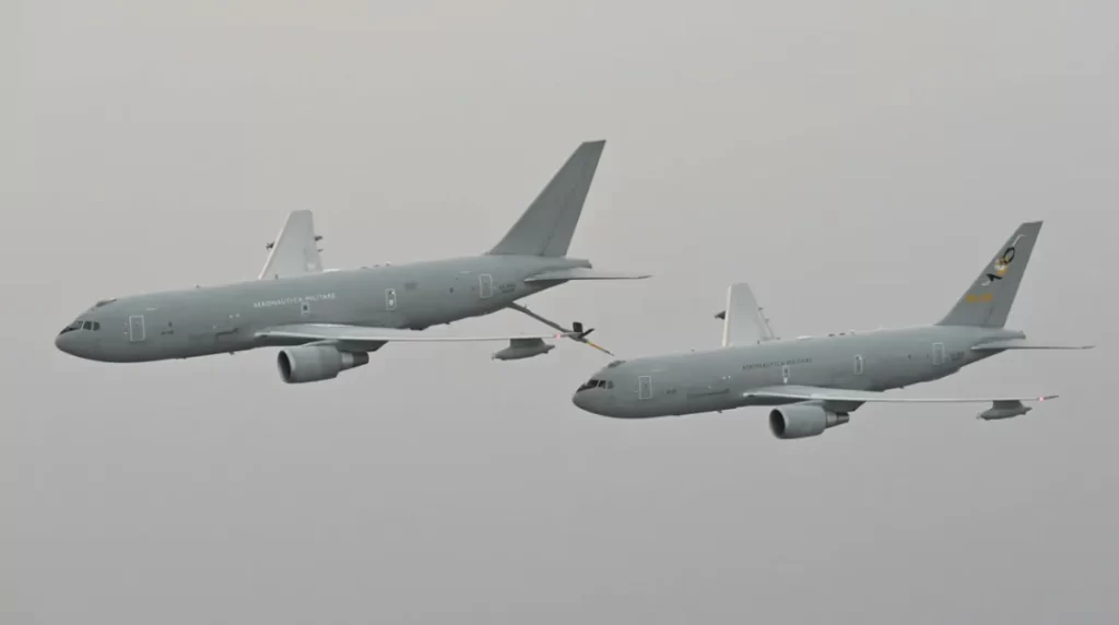 aereo cisterna KC-767A dell'Aeronautica Militare italiana