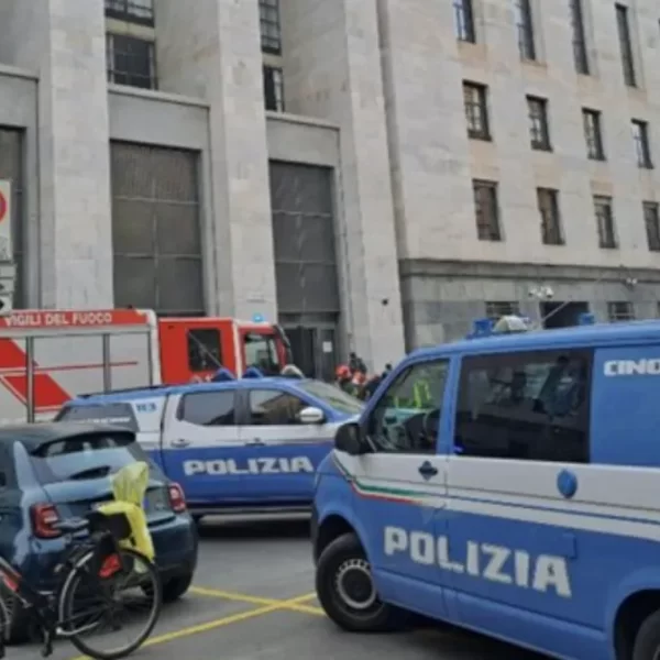 Allarme bomba al Tribunale di Milano, evacuato il Palazzo di Giustizia