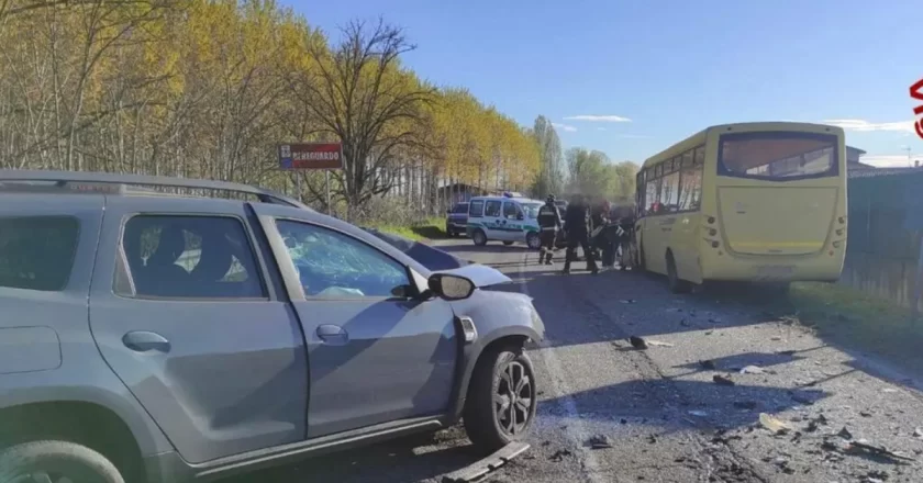 Trivolzio, schianto scuolabus: 10 bambini coinvolti, grave un 20enne
