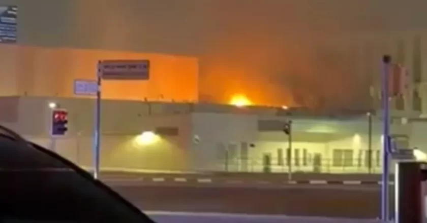 Trump: “Distrutte le risorse militari di Teheran”. Consolato Usa a Dubai in fiamme, guerra si allarga