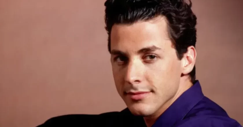 È morto Corey Parker, attore di Will & Grace: aveva 60 anni