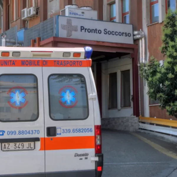 Epatite A a Napoli, 51 ricoverati al Cotugno e 14 nuovi casi in un giorno. Cosa succede nelle pescherie