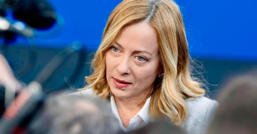Bollette, Meloni: “Pronta ad aumentare le tasse a chi specula sui prezzi dell’energia”