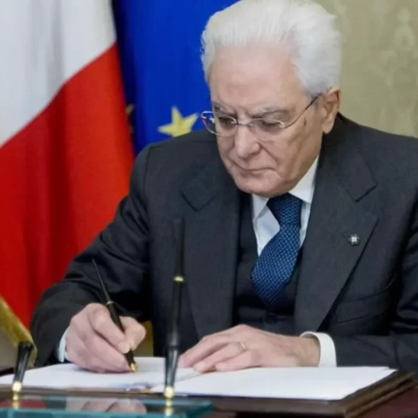 Mattarella firma i decreti: nominati 25 nuovi Cavalieri del Lavoro