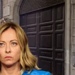 Allarme bomba a Roma, tre segnalazioni in 3 ore: evacuati Palazzo Grazioli, Palazzo Chigi e sede Fratelli d’Italia