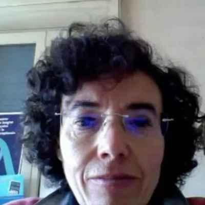 Prof accoltellata a scuola: 13enne non imputabile rischia misura di sicurezza, caso senza precedenti