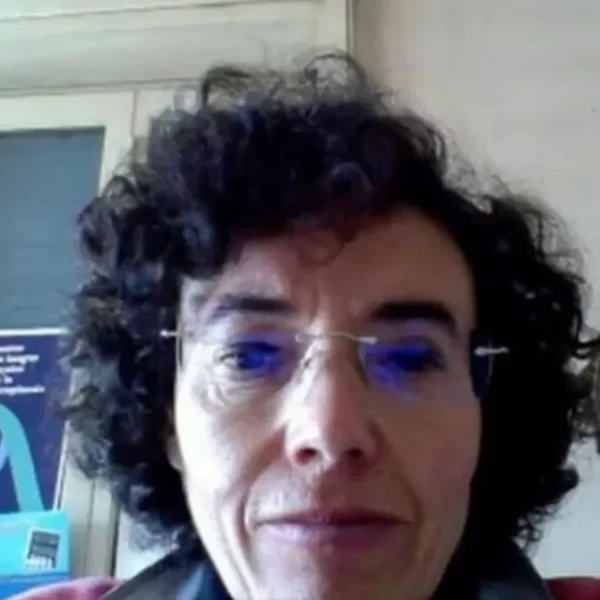 Prof accoltellata a scuola: 13enne non imputabile rischia misura di sicurezza, caso senza precedenti