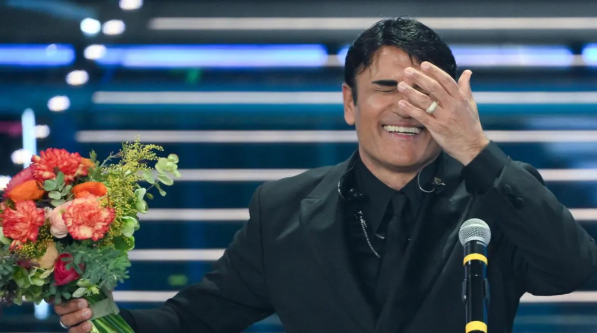 Sanremo 2026, Sal Da Vinci vince e Conti passa il testimone a De Martino: finale tra musica e ombra della guerra sal