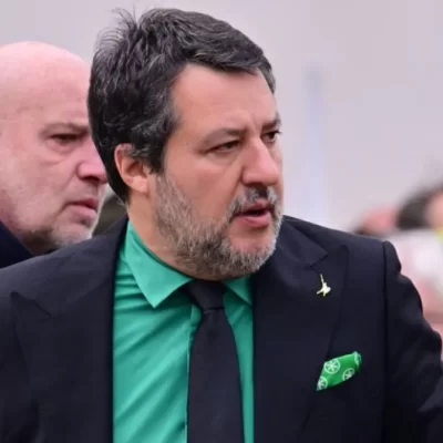 Lega, ultimatum di Salvini ai parlamentari: “Pagate le quote o siete fuori dal partito”