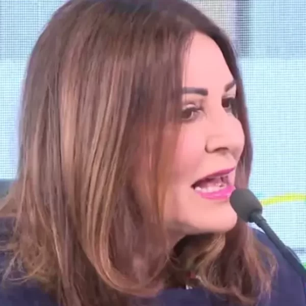 Santanchè si dimette, ma la tv ignora la notizia: caos nei tg