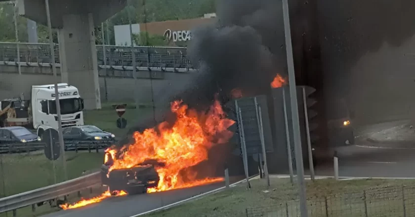 Auto in fiamme a Fiume Veneto, cos’è successo e come sta il conducente