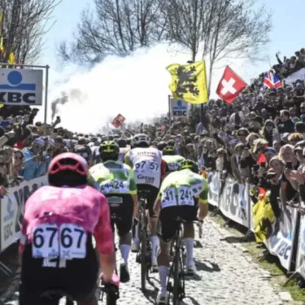 Tragedia al Giro delle Fiandre: ciclista muore d’infarto, un altro salvato in extremis