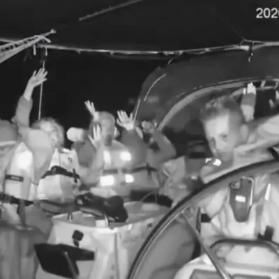 Global Sumud Flotilla, Israele blocca le barche nel Mediterraneo: 24 italiani fermati dopo l’intercettazione vicino a Creta