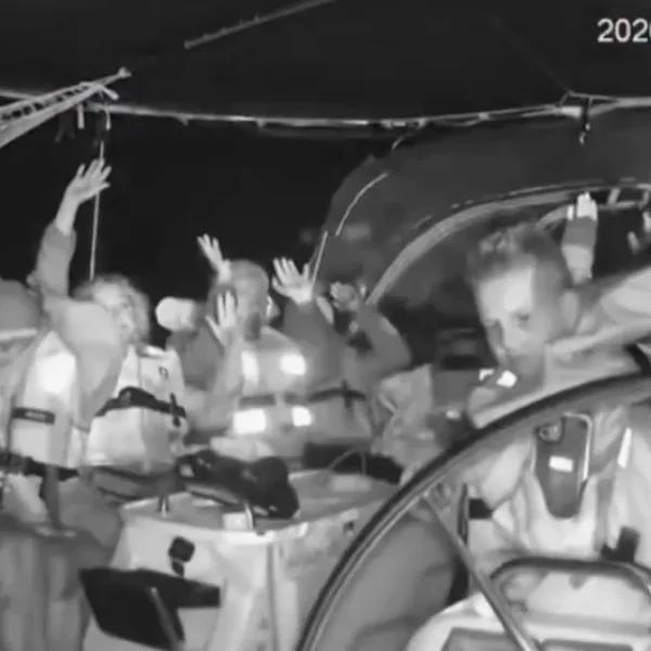 Global Sumud Flotilla, Israele blocca le barche nel Mediterraneo: 24 italiani fermati dopo l’intercettazione vicino a Creta