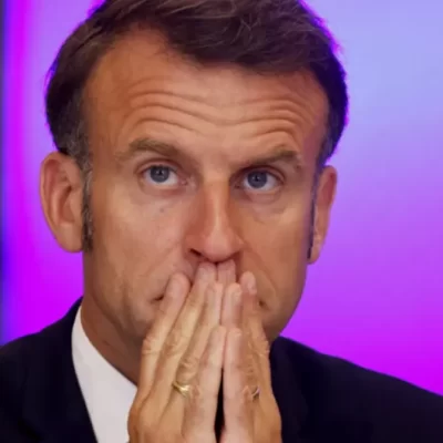 Macron annuncia l’addio alla politica: “Non l’ho fatta prima, non ne farò dopo”