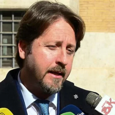 Addio e “avvertimento”. Nuova grana per Meloni: un big lascia il partito