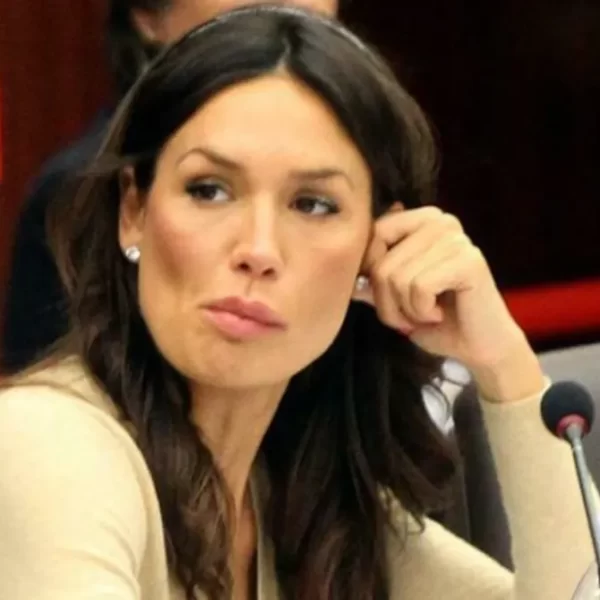 Quirinale, verifiche sulla grazia a Nicole Minetti: chi rischia davvero e cosa può succedere adesso