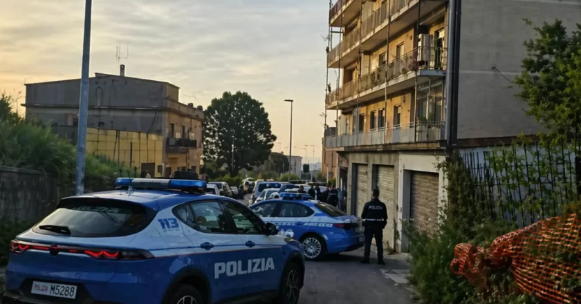 Tragedia a Catanzaro: madre si getta dal balcone con i tre figli in braccio