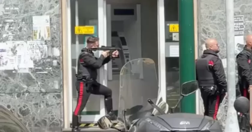 Trenta ostaggi liberati, dove sono i banditi: Napoli con il fiato sospeso