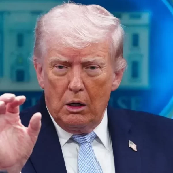 Iran riapre Hormuz, tregua di due settimane con gli Usa dopo le minacce di Trump