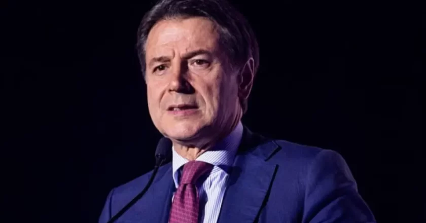 Giuseppe Conte rompe il silenzio sulla malattia: “Sono stati giorni duri”