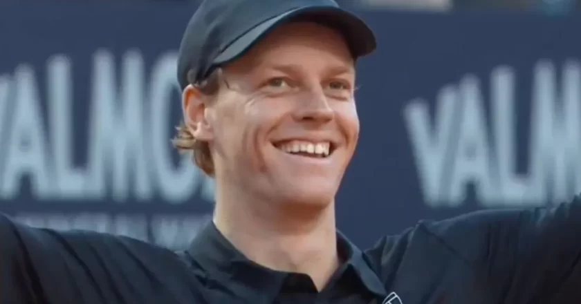 Jannik Sinner trionfa a Roma: battuto Ruud, entra nella storia del tennis mondiale