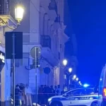 Italia, tragico schianto nella notte tra moto e scooter: morti due ragazzi di 21 e 23 anni