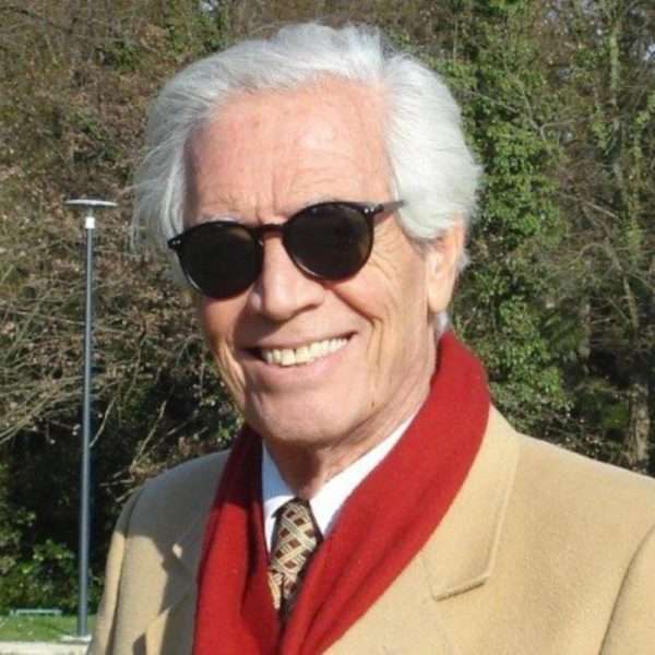 Grave lutto per il conduttore tv, morto il papà famoso volto Rai
