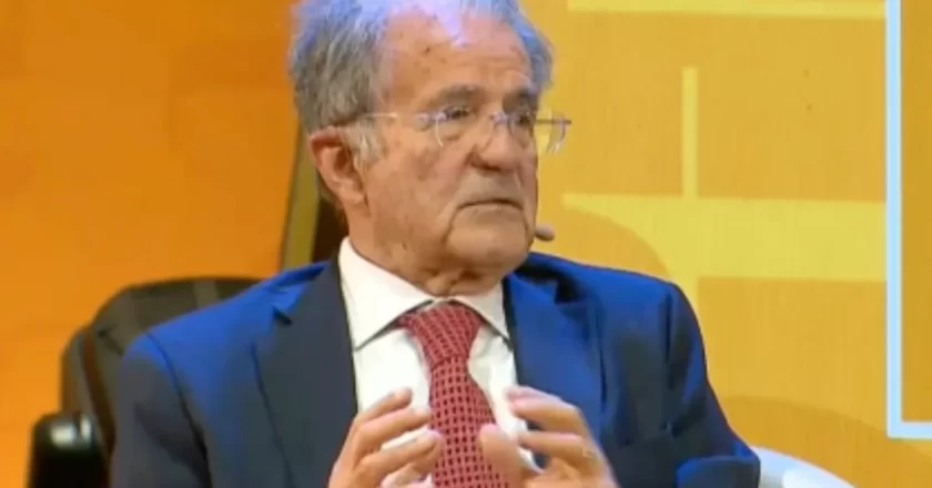 Romano Prodi attacca governo e opposizioni: dal Festival di Trento arrivano parole pesantissime