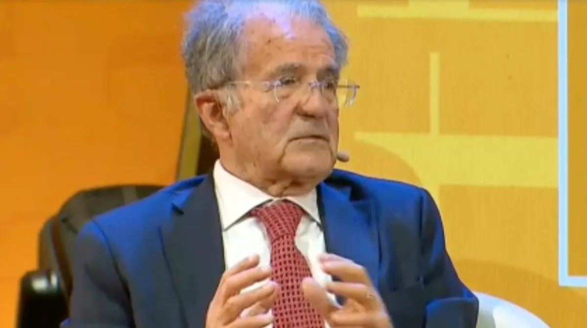 Romano Prodi attacca governo e opposizioni: dal Festival di Trento arrivano parole pesantissime
