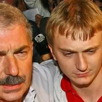 Garlasco, la lettera di Alberto Stasi al padre morto: «Ti chiedo solo di pregare per me»
