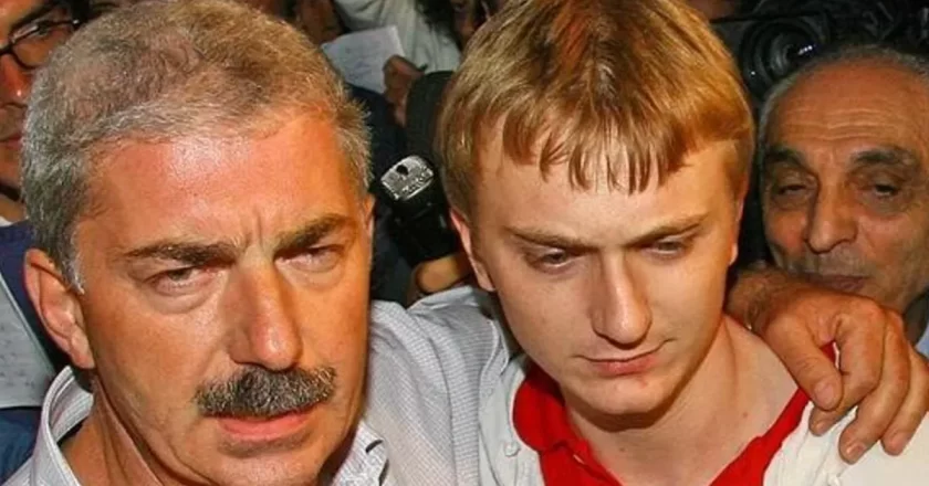 Garlasco, la lettera di Alberto Stasi al padre morto: «Ti chiedo solo di pregare per me»