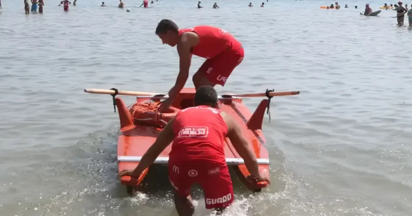 Malore in mare a Quercianella, muore una donna di 87 anni mentre fa il bagno