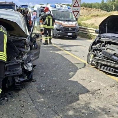 Italia, violento schianto sulla statale: sei persone coinvolte