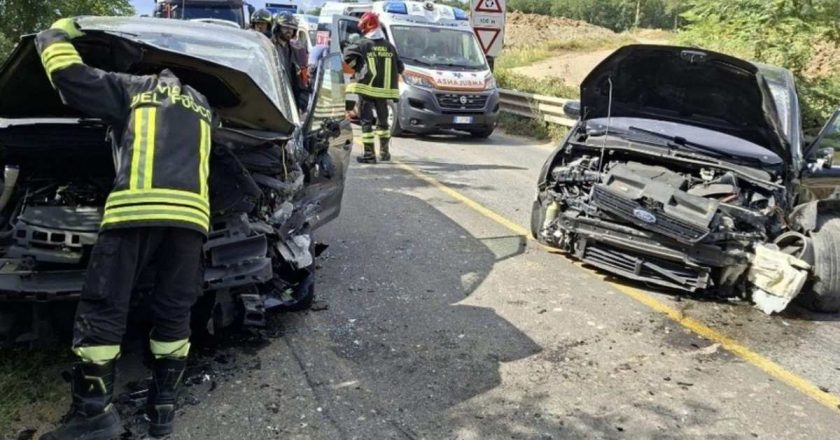 Italia, violento schianto sulla statale: sei persone coinvolte