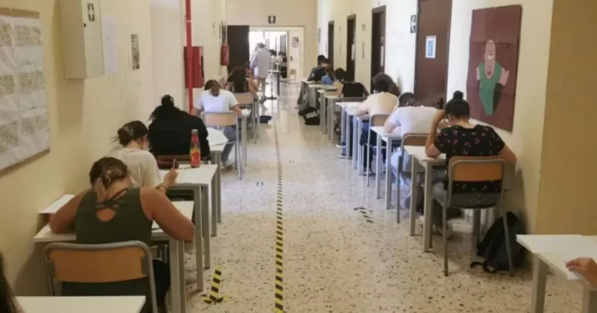 Maturità 2026, caos all’apertura delle tracce: problemi tecnici in diverse scuole italiane