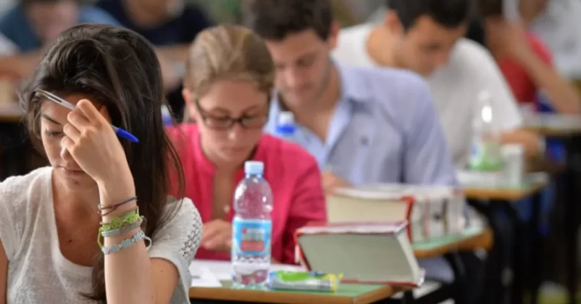 Maturità 2026, la traccia su Furedi scatena la polemica politica: cosa è successo