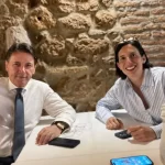Fratoianni posta la foto del campo largo con Conte, Schlein e Bonelli: pioggia di sfottò