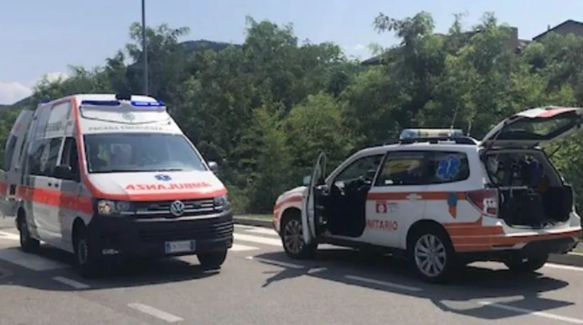 tragedia-sulla-statale-del-verbano-auto-travolge-gruppo-di-ragazzi-muore-una-17enne