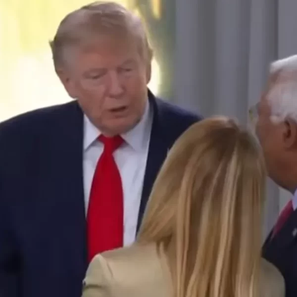 G7, siparietto tra Trump e Meloni: “Io abbandonato”, “Noi sempre amici”