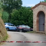 Camaiore, uccide la moglie e il figlio con un fucile da caccia: tragedia familiare sulle colline della Versilia
