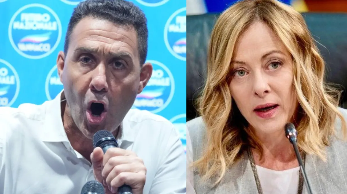 Podio con microfono in un contesto politico, a illustrare la replica di Roberto Vannacci alle accuse di Giorgia Meloni