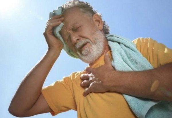 Caldo killer in Italia, il cardiologo lancia l’allarme: “Non fatelo assolutamente”